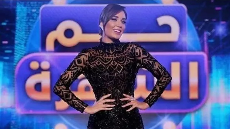 بعد رانيا يوسف.. سيرين عبدالنور تشعل السوشيال ميديا بفستان بدون بطانة