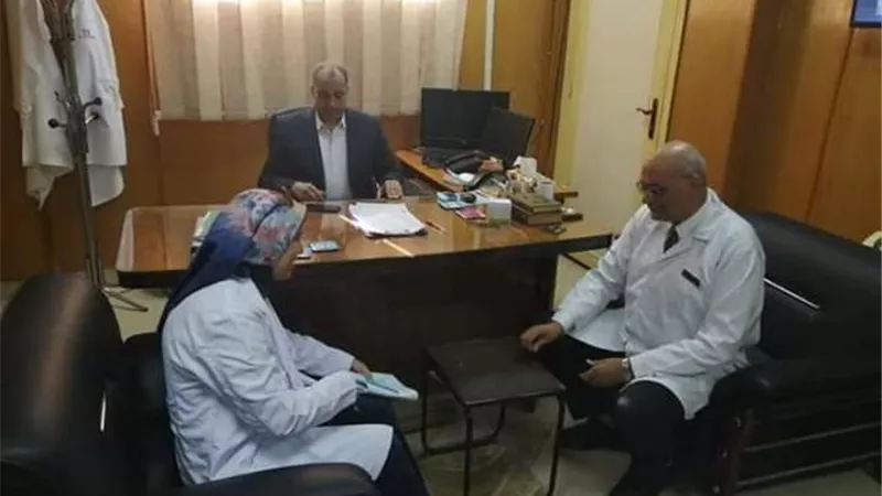 مدير التأمين الصحى يشكل لجنة فنية لنقل وتركيب جهاز التعقيم بمستشفى المبرة بالزقازيق