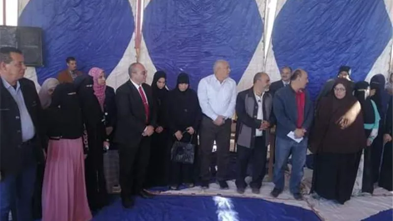 محافظ الوادى الجديد يشهد تسليم جهاز ١٥ عروس ويكرم حفظة القرآن الكريم بالفرافرة.. صور