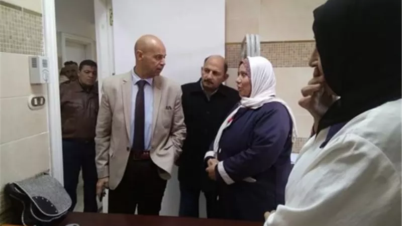 وكيل وزارة الصحة يشكرالمجتمع المدنى لسعيه فى توفير الخدمات الطبية المقدمة بقرية العزيزية