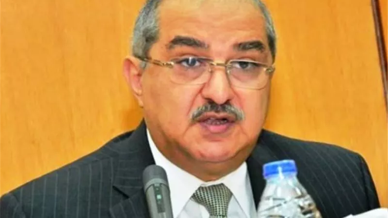 الرقابة الإدارية تضبط مدير مكتب عميد الطب ومديرى شئون العاملين بجامعة أسيوط