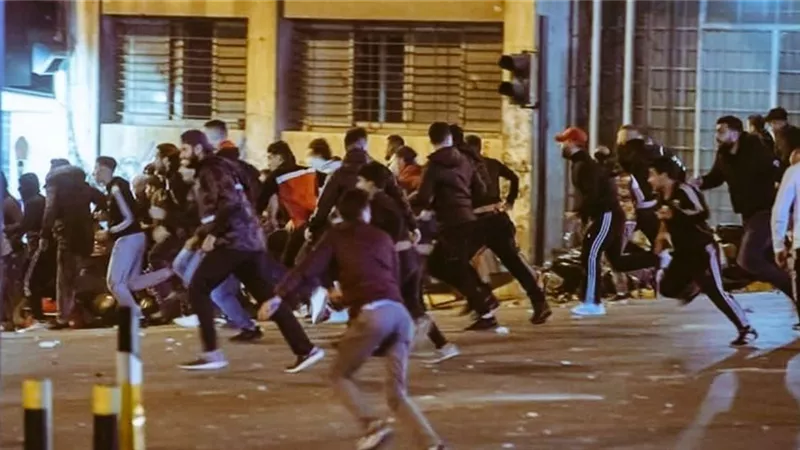 الأمن يطلق الغاز والرصاص المطاطي لتفريق محتجين في بيروت