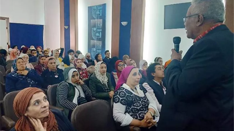 اسبوع ثقافى بكلية الفنون التطبيقية فى جامعة حلوان بالصور