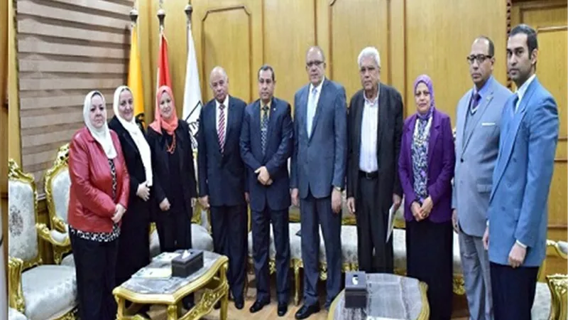 وفد الاعتماد والجوده يراجع كلية طب بنى سويف