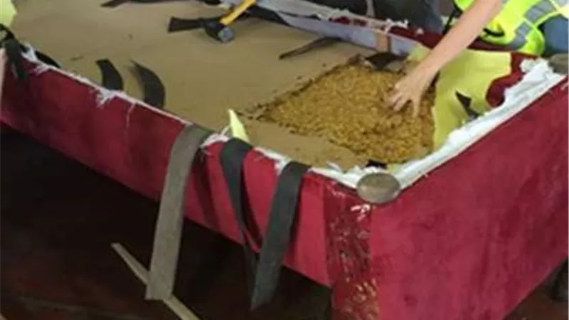 احباط محاولة تهريب 100 كيلو معسل للخارج