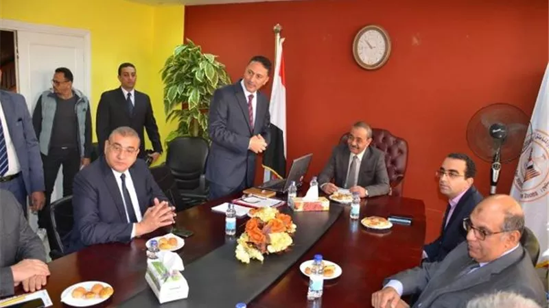 محافظ الإسماعيلية يترأس مجلس ادارة المنطقة الحرة الاستثمارية ..صور