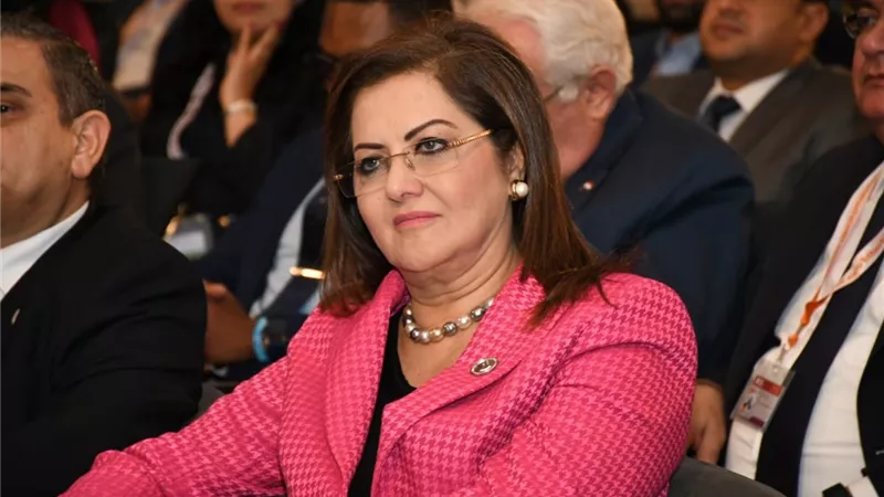 وزيرة التخطيط: الوحدات المستحدثة بالجهاز الإدارى تهدف لتغيير ثقافة وفكر العاملين