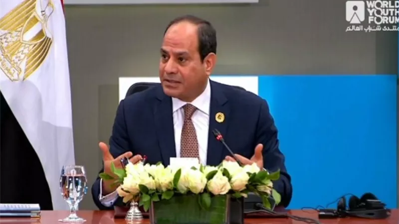 السيسي : بفضل جيشنا الوطني مصر الدولة الوحيدة التى نجت من مصير صعب واجهته العديد من دول المنطقة