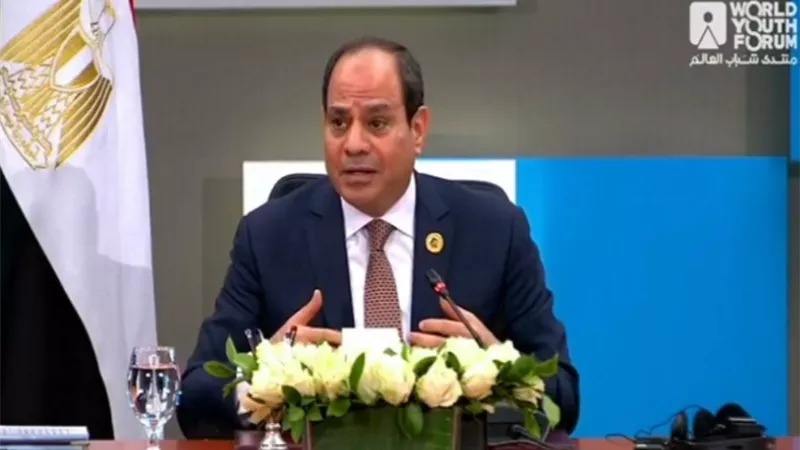 السيسي : المنطقة العربية أصبحت تعانى من تسلسل أزمات ولا سبيل سوي استعادة الدول لهويتها الوطنية