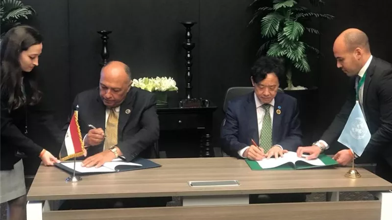 شُكري يلتقي مدير عام الفاو ويوقع على خطاب نوايا بشأن التعاون لتعزيز تمكين المرأة والشباب