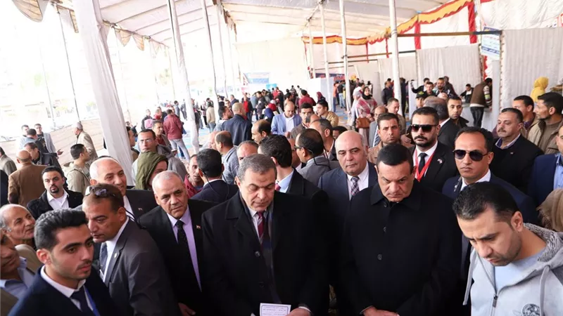 وزير القوي العاملة ومحافظ البحيرة يفتتحان ملتقي تشغيل يوفر 8500 فرصة عمل