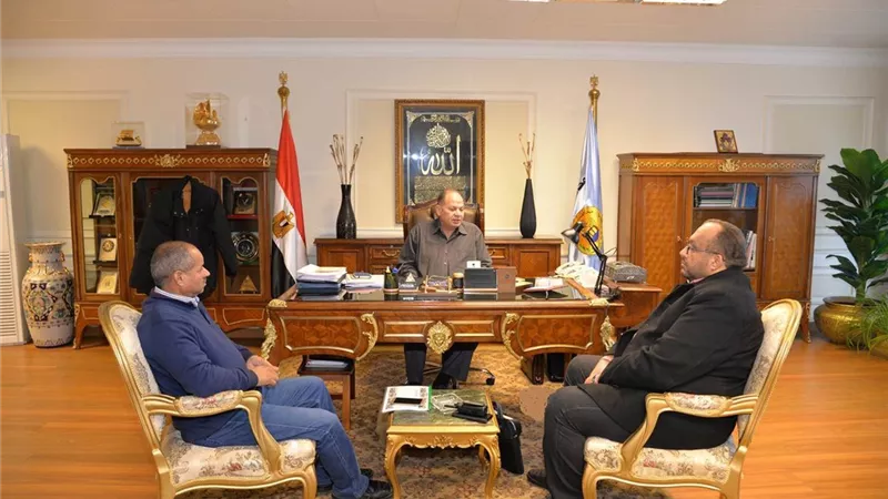 محافظ أسيوط يعلن استكمال مشروعات مياه الشرب