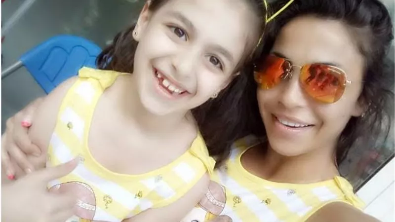 ابنة دوللي شاهين فى المستشفى .. لهذا السبب