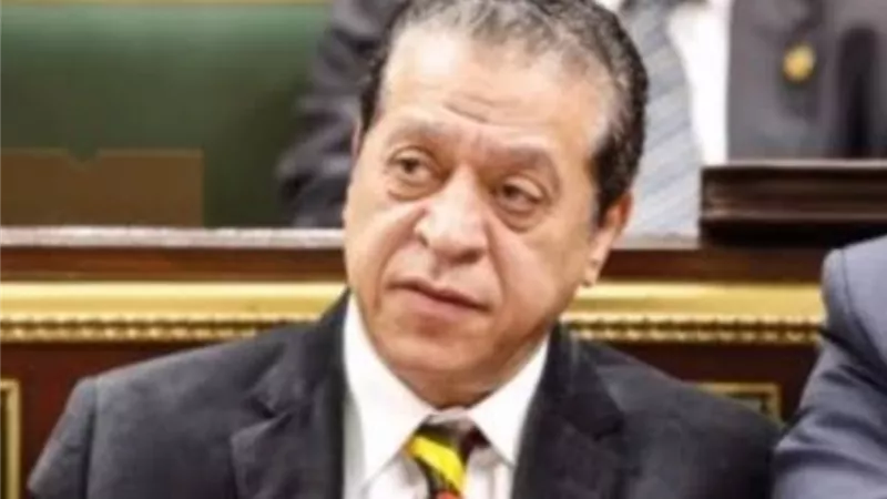 المسعود يزور مصابي العقار المنهار فى بولاق ويبحث تسكين المتضررين