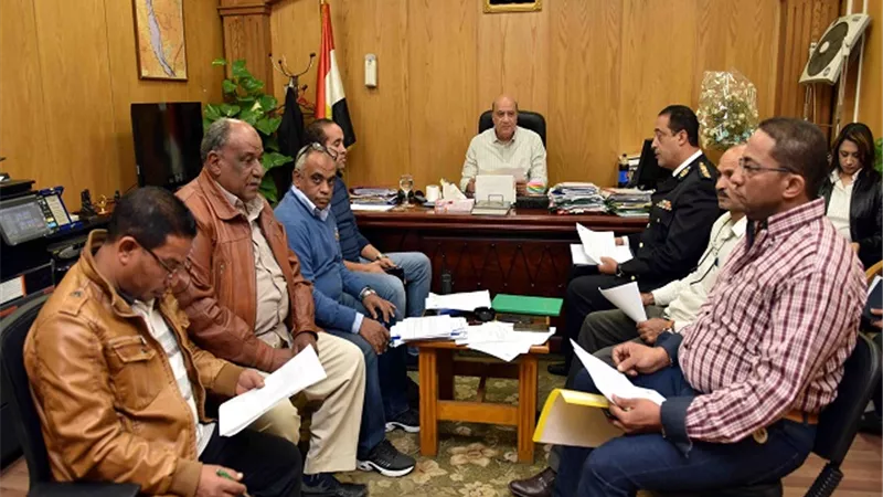 عماد أبو العزايم يوجه بتكثيف الحملات المرورية فى الأقصر