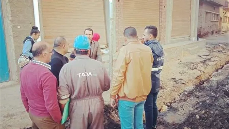 إسماعيل يتابع أعمال مشروع توصيل الغاز الطبيعى للمنازل