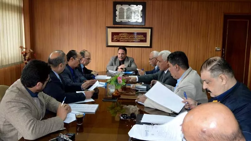 تطوير الجامعة العمالية ومشروع الاكاديمية التكنولوجية يبحثهما اتحاد العمال مع الخبراء ورئيس احدى الشركات الدولية