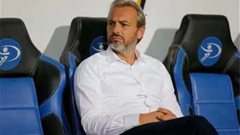 ديسابر يعن تشكيل بيراميدز لمباراة الجونة