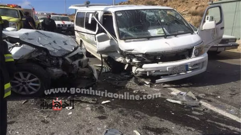 اصابة 6 اشخاص في حادث تصادم سيارتين بالبحيرة