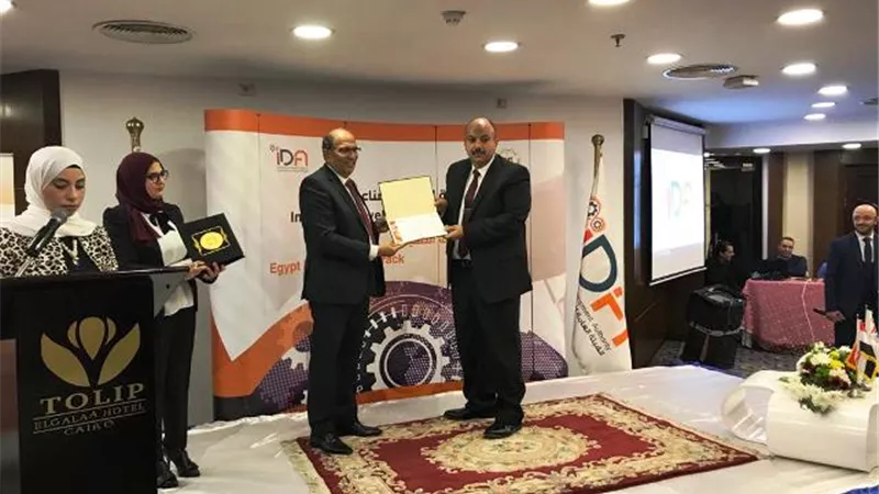 التنمية الصناعية تعتمد 8 مكاتب استشارية تنفيذا لقانون التراخيص الصناعية.. بالصور