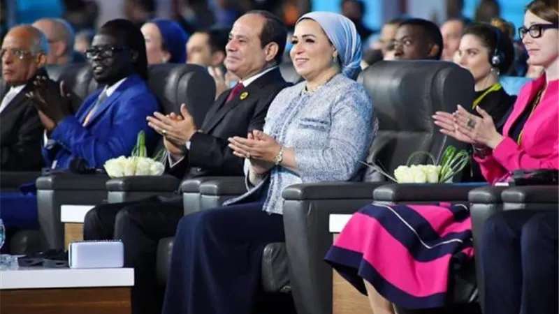 السيدة انتصار السيسي تشيد بما قدمه الشباب خلال المنتدى وتتطلع للنسخة القادمة
