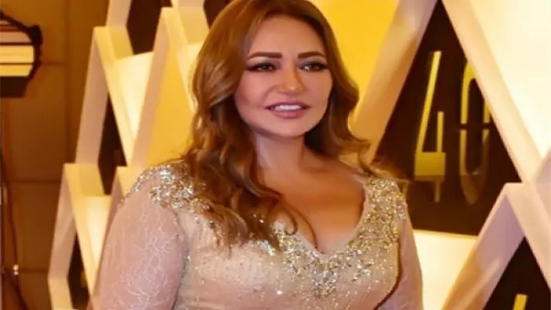 سر بكاء ليلى علوى بجامعة عين شمس