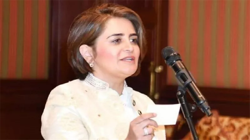 هجوم لاذع على وزيرة كويتية بسبب تغريدات قديمة