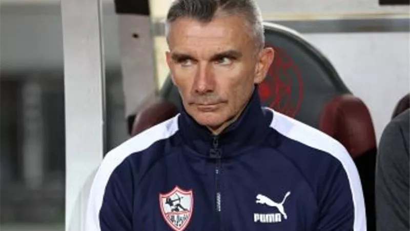الفرنسى يظهر العين الحمراء للاعبى الزمالك