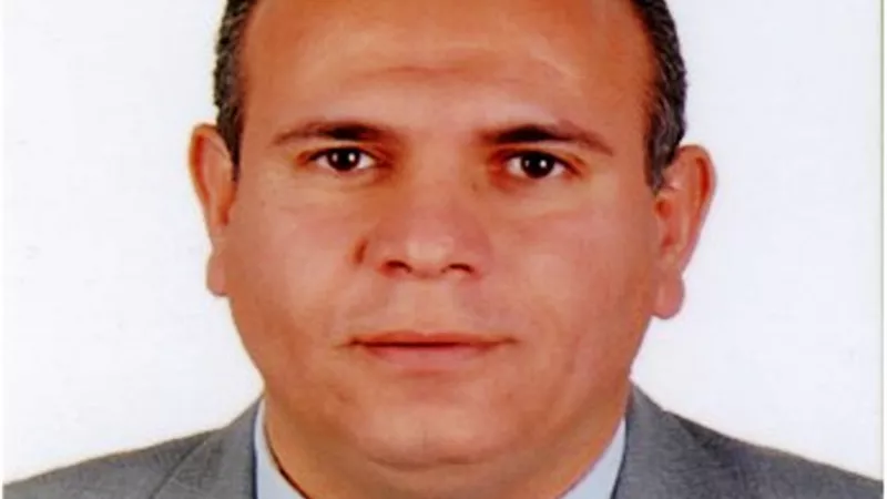 وزيرة التخطيط تمنح المدير المالى والإدارى لمدينة الجلود جائزة مصر للتميز الحكومى.. بالصور