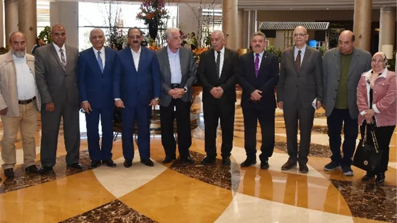 محافظ جنوب سيناء يلتقي وفد نقل النواب