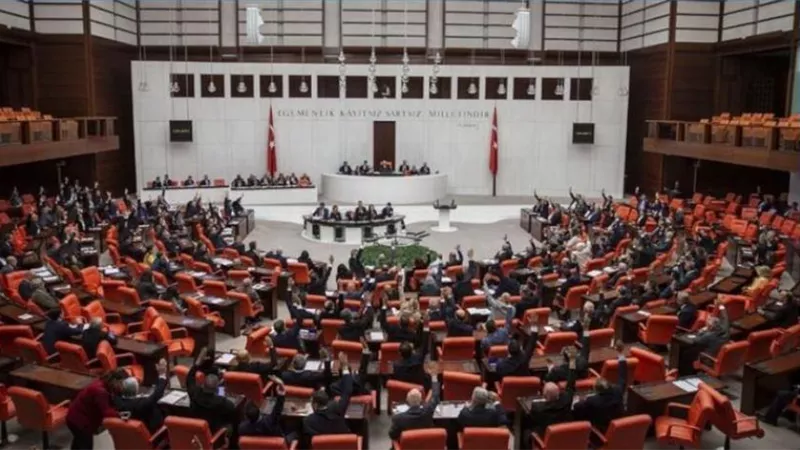 البرلمان التركي يرجئ التصويت على اتفاقية أنقرة وحكومة السراج الى السبت