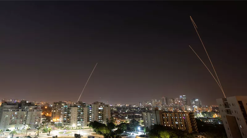 الجيش الإسرائيلي يشن غارات جوية على مناطق شرق رفح في قطاع غزة