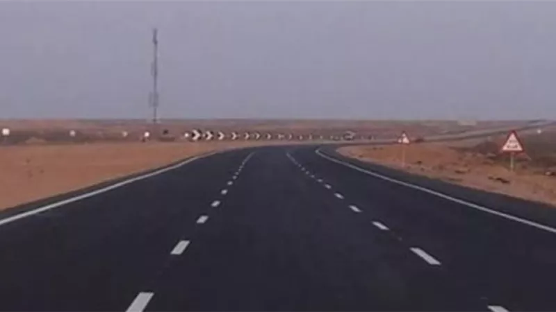 إغلاق طريق العلمين الصحراوي بسبب الشبورة المائية