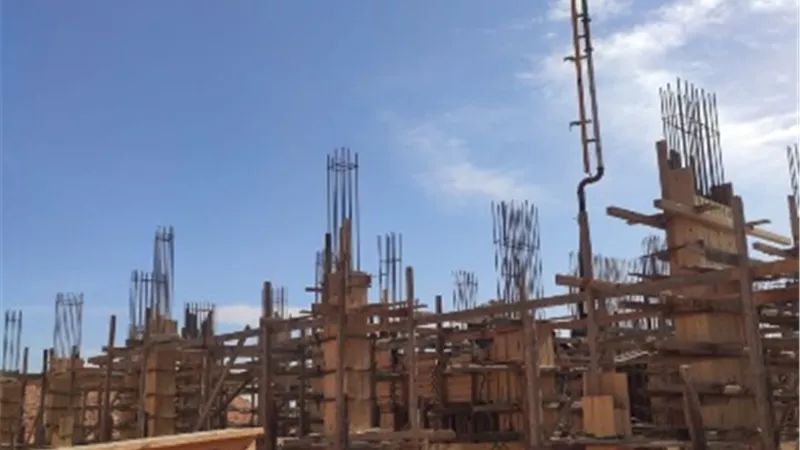 الإسكان: بدء صب الخرسانة المسلحة لأعمدة الدور الأرضي لعمارات مشروع 