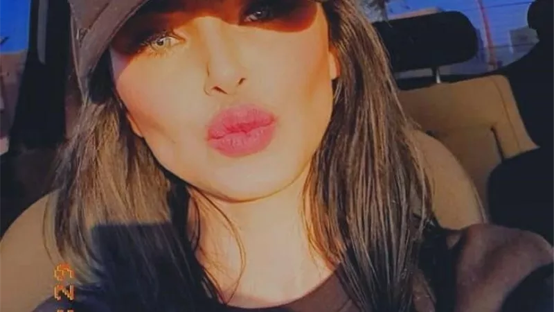 إطلالة جذابة للفنانة التونسية دارين عبر انستجرام