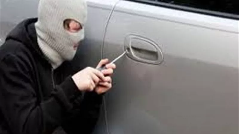 أمن قنا يضبط سيارة مسروقة بكمين قفط