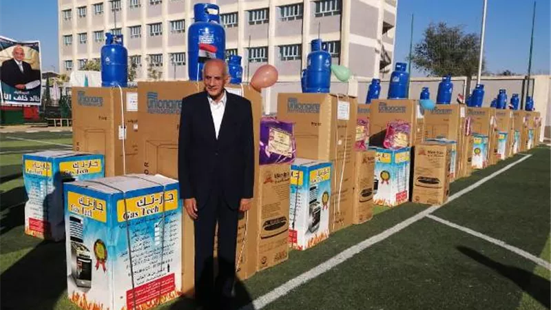 النائب خالد خلف الله يقيم حفلا لتجهيز 41 عروسة بالمجان بنجع حمادي.. صور