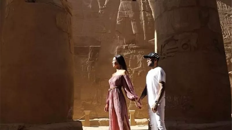 داني الفيس يشعل السوشيال ميديا بغنائه مع تامر حسني .. فيديو
