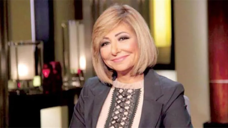 ابنة الفنانة ناهد الشريف مع والدتها الحقيقية