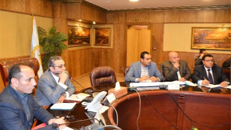 نائب محافظ الغربية يتابع نسب تنفيذ مشروعات أعمال تطوير ورصف الطرق