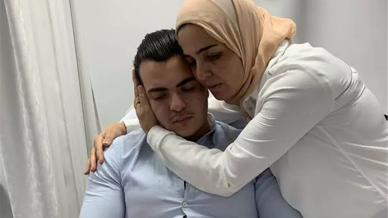 منى عبد الغنى تكشف تفاصيل حادث الموت الذى تعرض له ابنها
