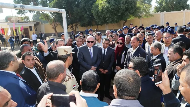 محافظ قنا يتفقد عددا من المنشآت فى مركز أبو تشت.. بالصور