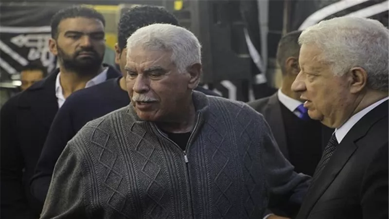 حسن شحاتة وشيكابالا فى عزاء شقيقة مرتضى منصور