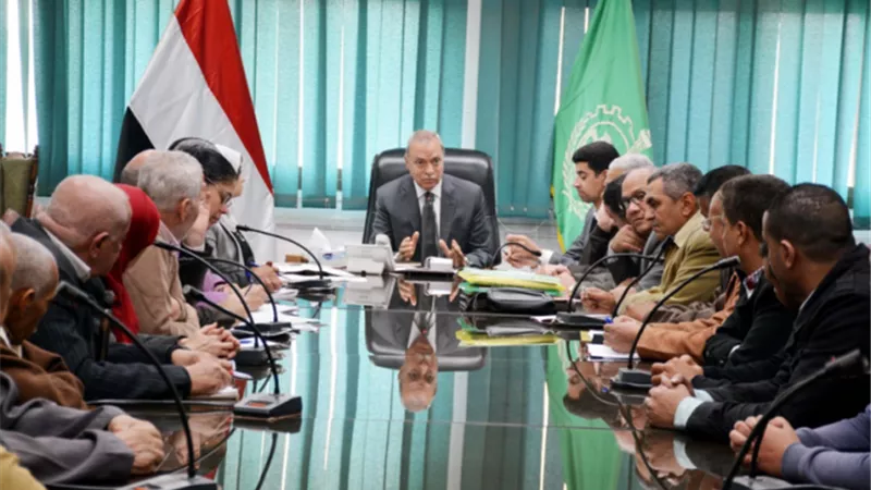 محافظ القليوبية يتابع ملف النظافة بشبرا الخيمة