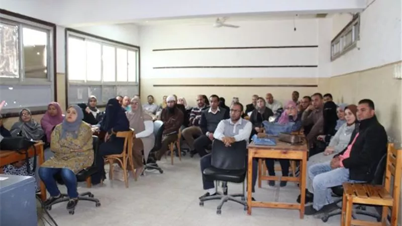 وكيل تعليم كفر الشيخ تشيد بتمكين الرئيس للشباب وتعدد صفات القائد