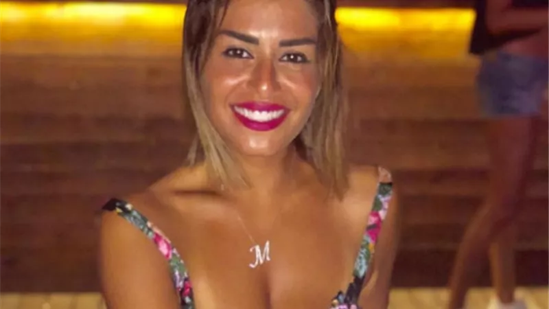منة فضالى تلعب دور مركب فى 