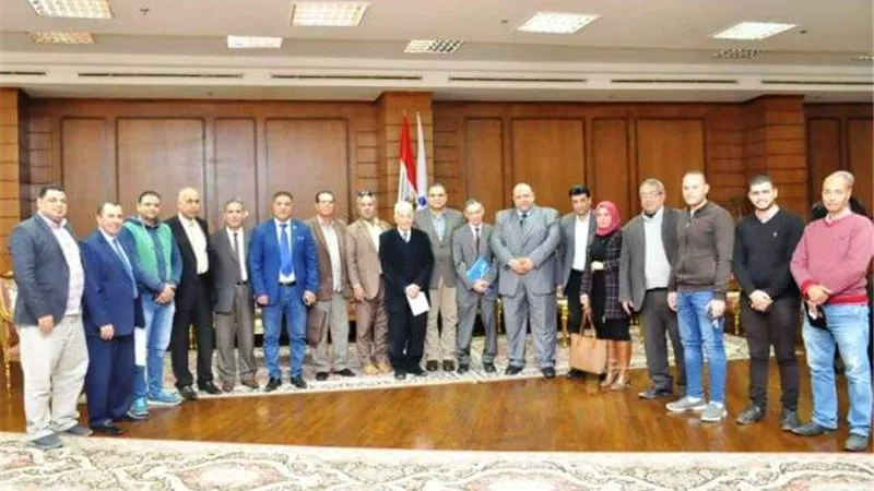 رئيس جامعة كفر الشيخ يلتقى الصحفيين وممثلى الإعلام ويستمع لمقترحاتهم.. بالصور