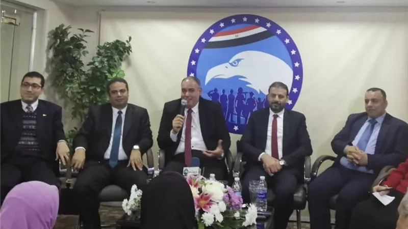 مستقبل وطن يبحث ايجابيات وسلبيات مواقع التواصل الاجتماعي