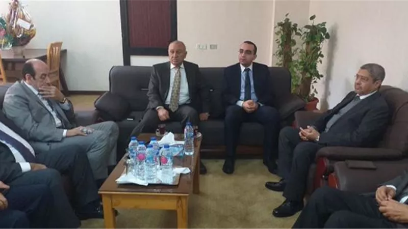 فيديو.رئيس اتحاد الغرف التجارية يدشن مبادرة اشتري المصري من الإسماعيلية