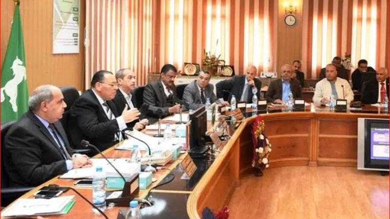 محافظ الشرقية يؤكد على سرعة طلاء واجهات المبانى باللون الموحد